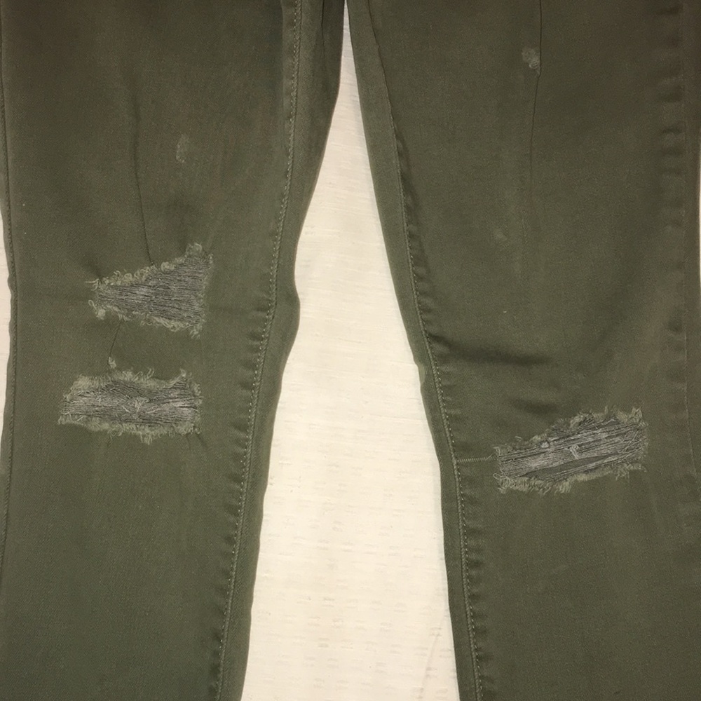 Green pants - Picture 2 of 2